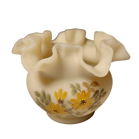 Fenton Custard Hand Painted By Sally Webster Ruffled Rose Bowl With Daisy Floral - Picture 2 of 4